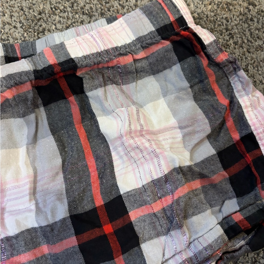 Victoria’s Secret Sleep Shorts - Picture 3 of 5
